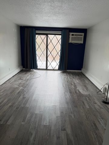 351 Pawtucket Blvd 29, Lowell, MA 01854