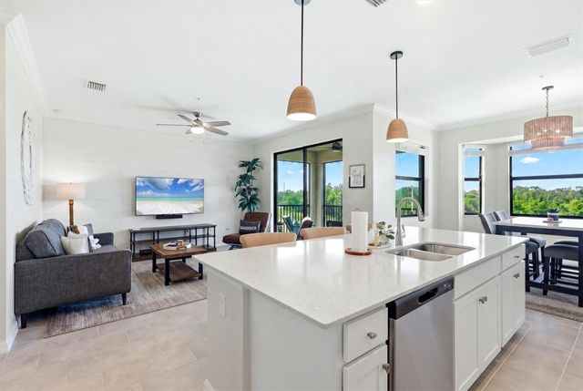18008 GAWTHROP DRIVE 401, Bradenton, FL 34211