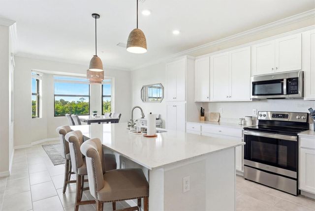 18008 GAWTHROP DRIVE 401, Bradenton, FL 34211