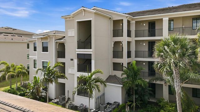 18008 GAWTHROP DRIVE 401, Bradenton, FL 34211