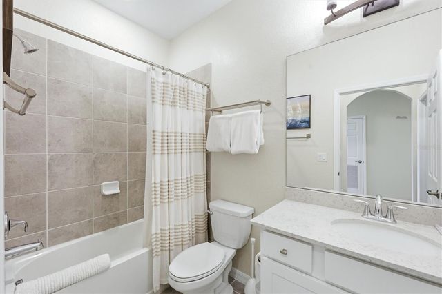 18008 GAWTHROP DRIVE 401, Bradenton, FL 34211