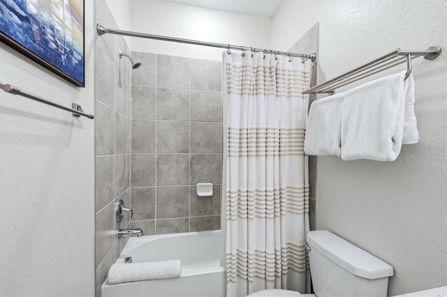 18008 GAWTHROP DRIVE 401, Bradenton, FL 34211