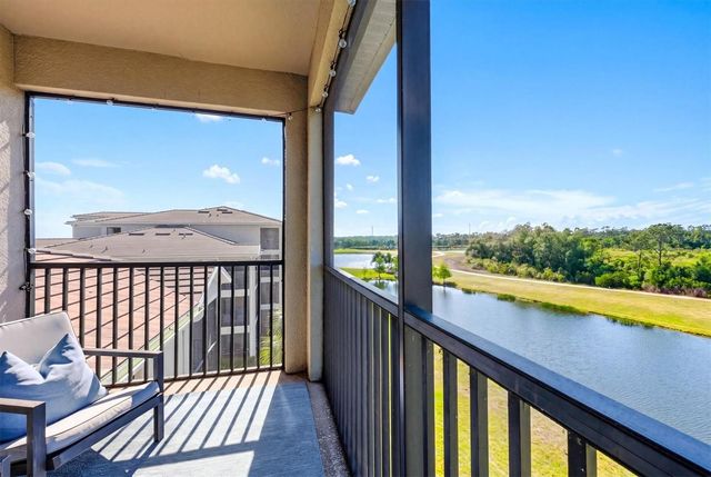 18008 GAWTHROP DRIVE 401, Bradenton, FL 34211