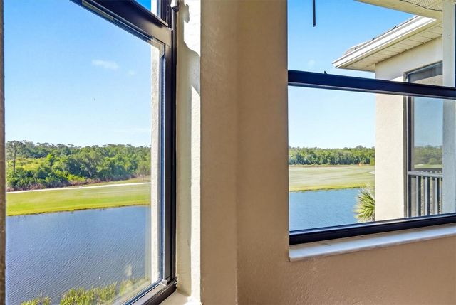 18008 GAWTHROP DRIVE 401, Bradenton, FL 34211
