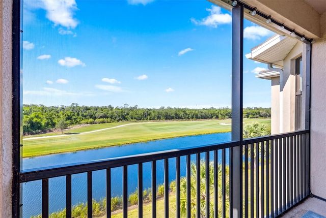 18008 GAWTHROP DRIVE 401, Bradenton, FL 34211