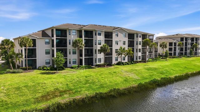 18008 GAWTHROP DRIVE 401, Bradenton, FL 34211