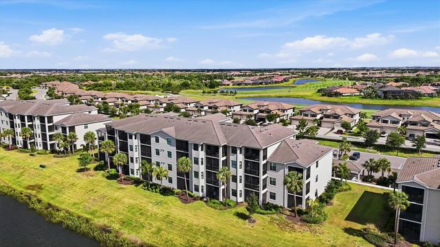 18008 GAWTHROP DRIVE 401, Bradenton, FL 34211