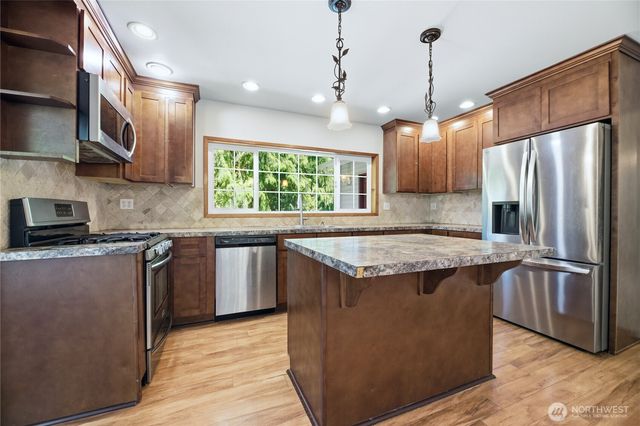 25520 164th Street E, Buckley, WA 98321