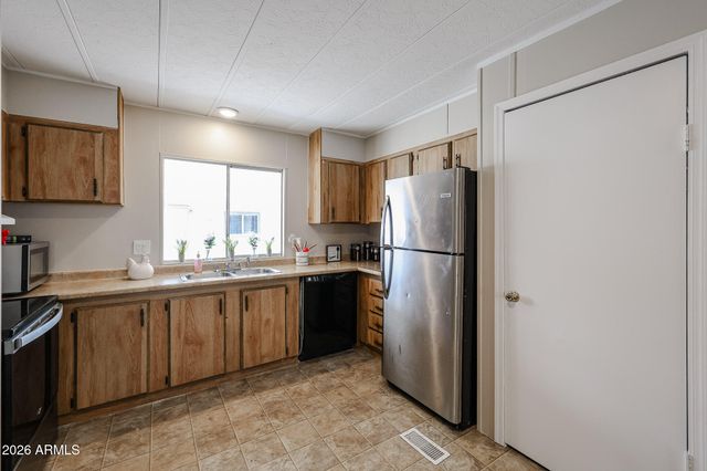 8301 N 103 Avenue 34, Peoria, AZ 85345