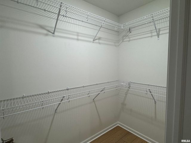 5894 BUTTERFIELD Drive, Bettendorf, IA 52722