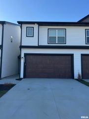 5894 BUTTERFIELD Drive, Bettendorf, IA 52722