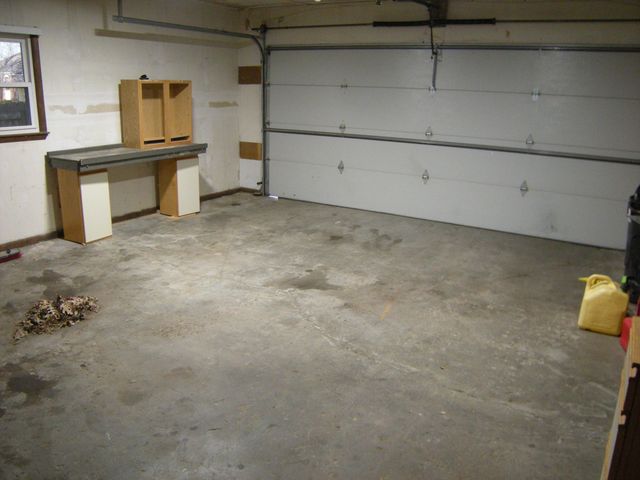 6706 E LITTLE VALLEY DR, Columbia, MO 65202