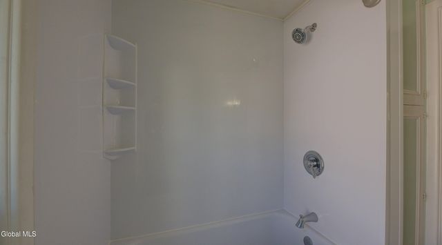 37 E 8th Avenue, Gloversville, NY 12078
