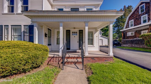 37 E 8th Avenue, Gloversville, NY 12078