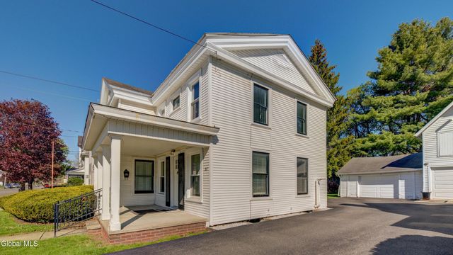 37 E 8th Avenue, Gloversville, NY 12078