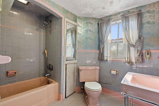 781 Southern Artery, Quincy, MA 02169