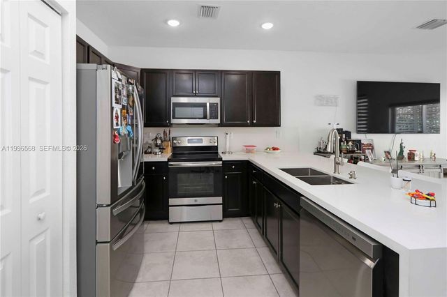 10628 W 33rd Way 0, Hialeah, FL 33018