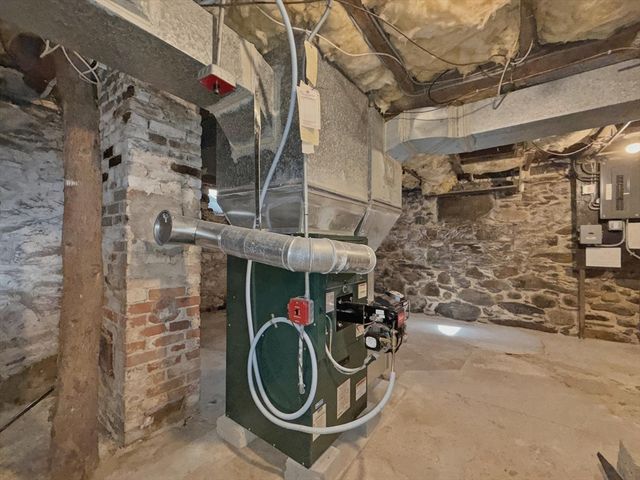 129 Whittier Rd, Haverhill, MA 01830