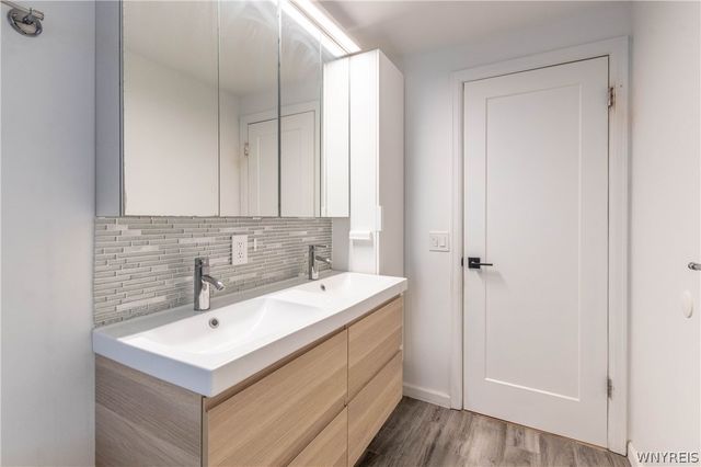 223 Robin Hill Drive, Amherst, NY 14221