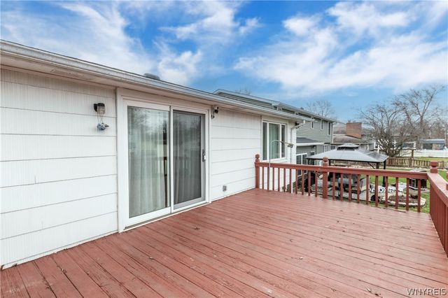 223 Robin Hill Drive, Amherst, NY 14221