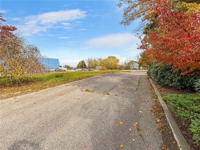 149 W Main Road, Middletown, RI 02842