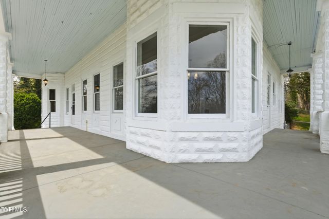 243 Northwest Mason Place, Abingdon, VA 24210