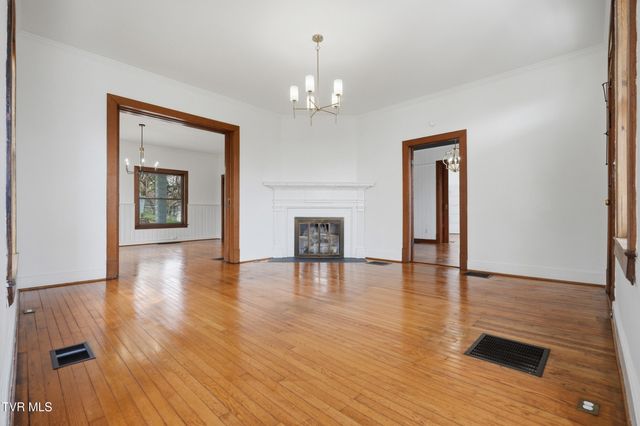 243 Northwest Mason Place, Abingdon, VA 24210