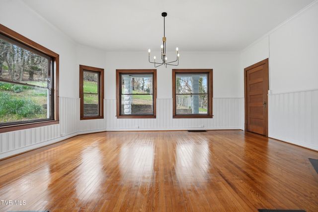 243 Northwest Mason Place, Abingdon, VA 24210