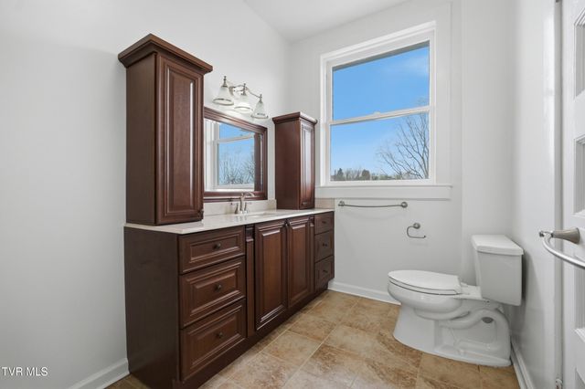 243 Northwest Mason Place, Abingdon, VA 24210