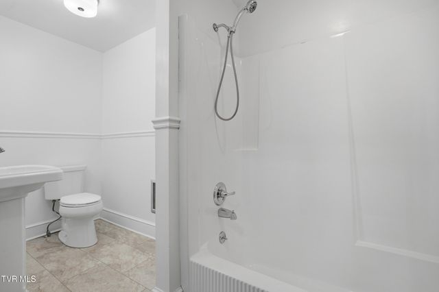 243 Northwest Mason Place, Abingdon, VA 24210