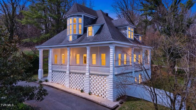 243 Northwest Mason Place, Abingdon, VA 24210