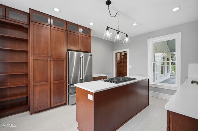 243 Northwest Mason Place, Abingdon, VA 24210