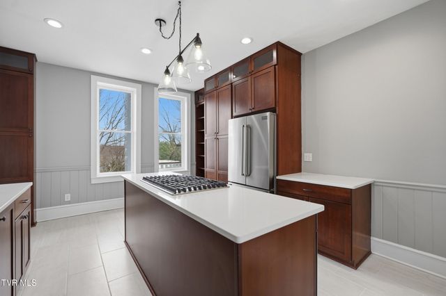243 Northwest Mason Place, Abingdon, VA 24210