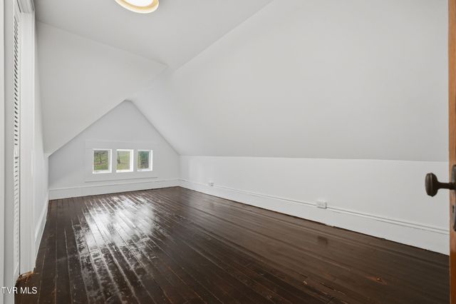 243 Northwest Mason Place, Abingdon, VA 24210