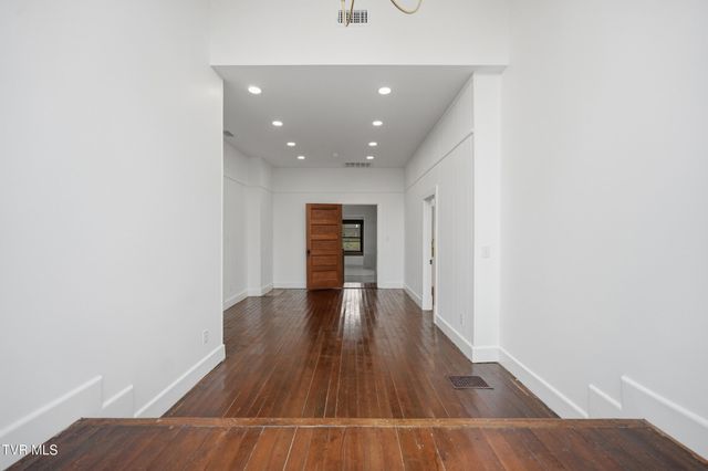 243 Northwest Mason Place, Abingdon, VA 24210