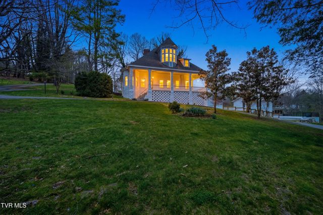 243 Northwest Mason Place, Abingdon, VA 24210