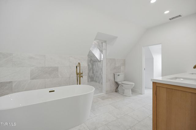 243 Northwest Mason Place, Abingdon, VA 24210