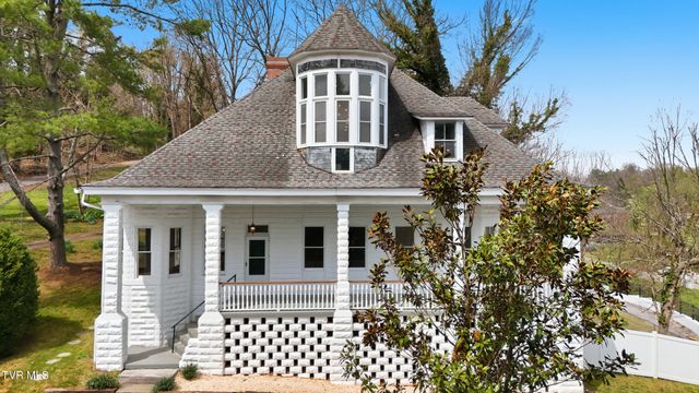 243 Northwest Mason Place, Abingdon, VA 24210