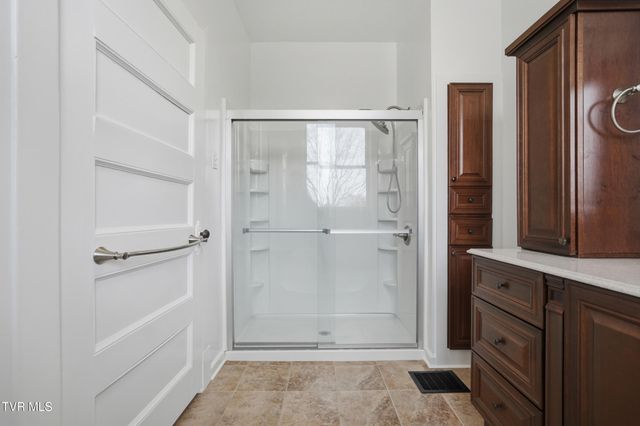 243 Northwest Mason Place, Abingdon, VA 24210