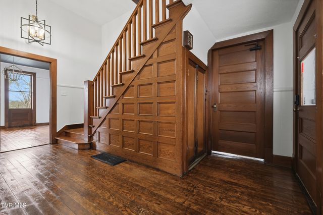 243 Northwest Mason Place, Abingdon, VA 24210
