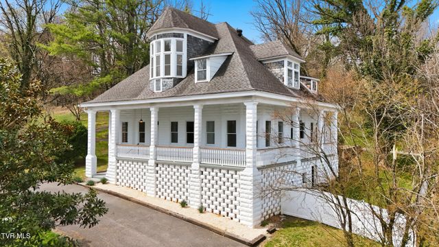 243 Northwest Mason Place, Abingdon, VA 24210