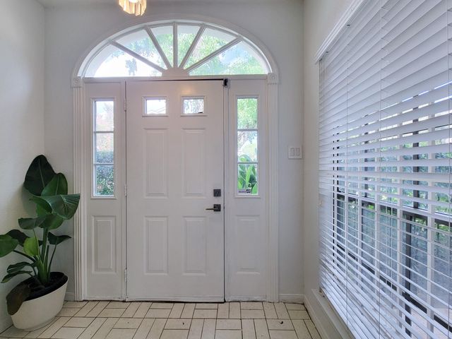 2220 Bering Drive 12, Houston, TX 77057