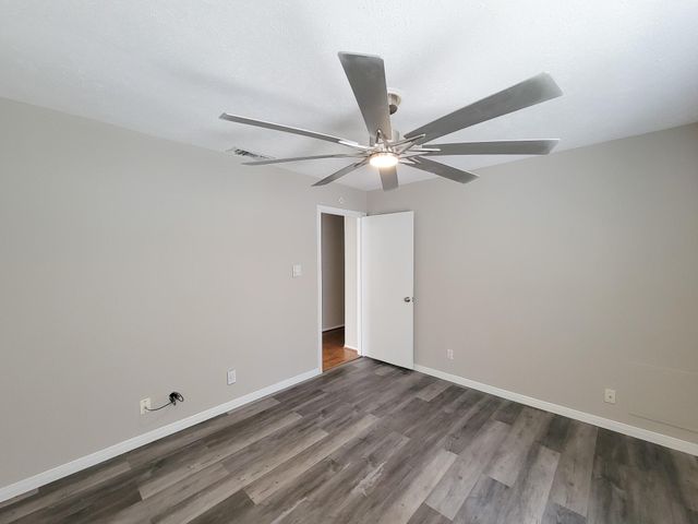 2220 Bering Drive 12, Houston, TX 77057