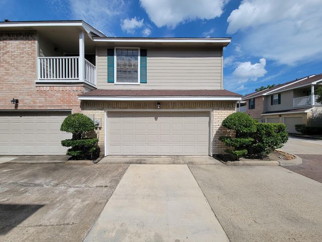 2220 Bering Drive 12, Houston, TX 77057