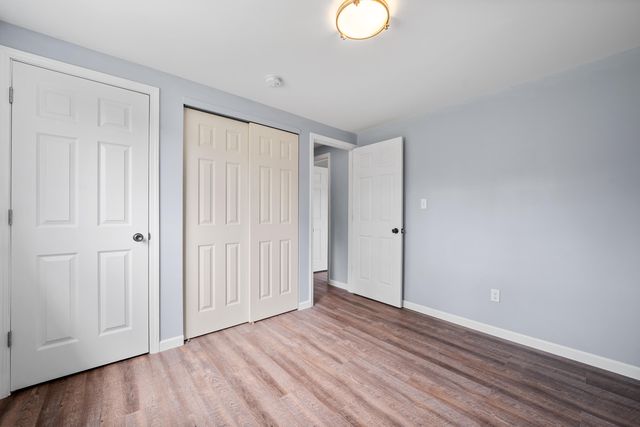 71 Lincoln Avenue, Hobart, IN 46342