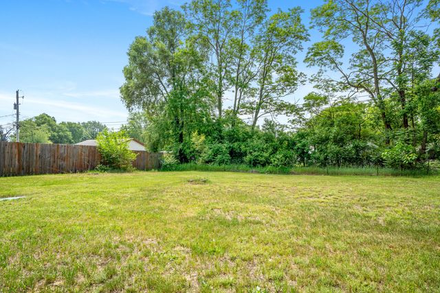 71 Lincoln Avenue, Hobart, IN 46342