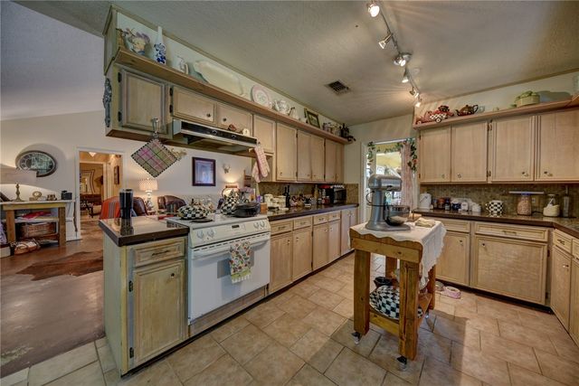 4041 FM 389, Brenham, TX 77833