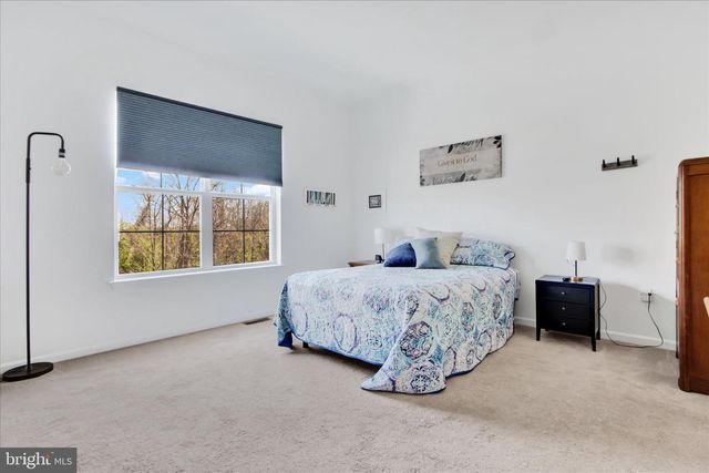 800 AURORA DRIVE, Mechanicsburg, PA 17055