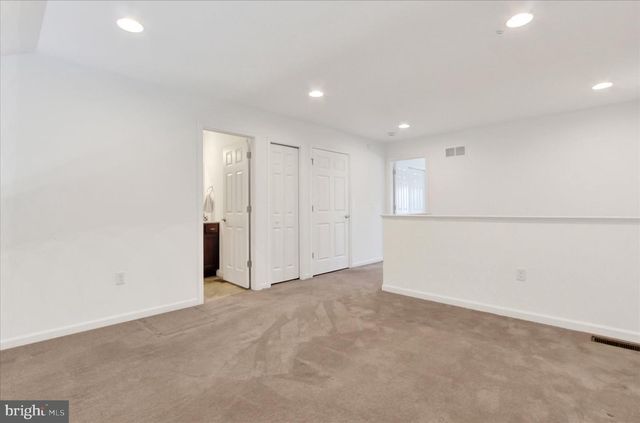 800 AURORA DRIVE, Mechanicsburg, PA 17055