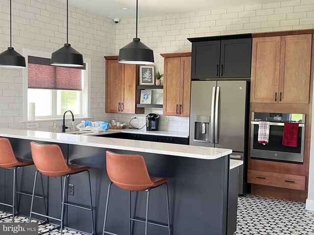 800 AURORA DRIVE, Mechanicsburg, PA 17055